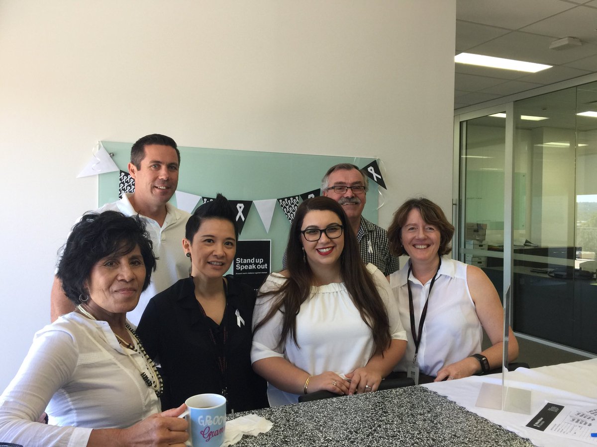 Morning tea <a href="/ColemanGreig/">Coleman Greig</a> #norwest ahead of #WhiteRibbonDay tomorrow. Take the Oath to pledge your support.