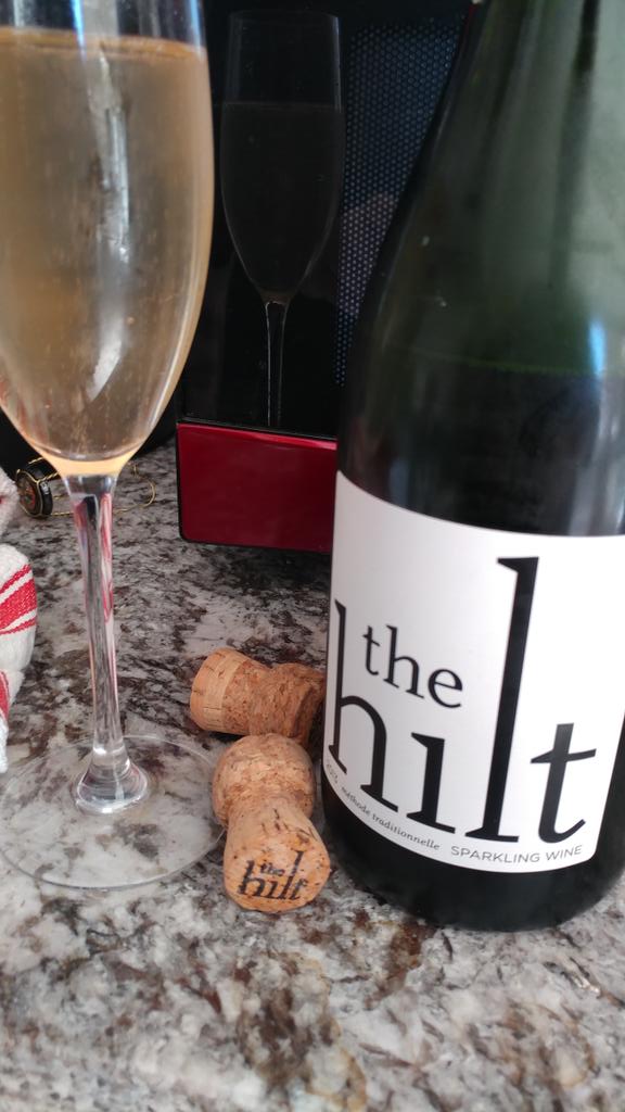 winewithsteph's tweet photo. Happy Thanksgiving! #champagneallday https://t.co/MH9fzXyxAo