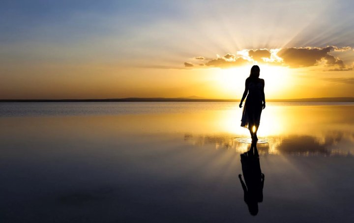 CPRsolution_'s tweet image. “Colui che conosce il proprio obiettivo si sente forte; questa forza lo rende sereno; questa serenità assicura la paceinteriore; solo la paceinteriore consente la riflessione profonda; la riflessione profonda è il punto di partenza di ogni successo.”
#BlackFriday #ConOcchiNuovi