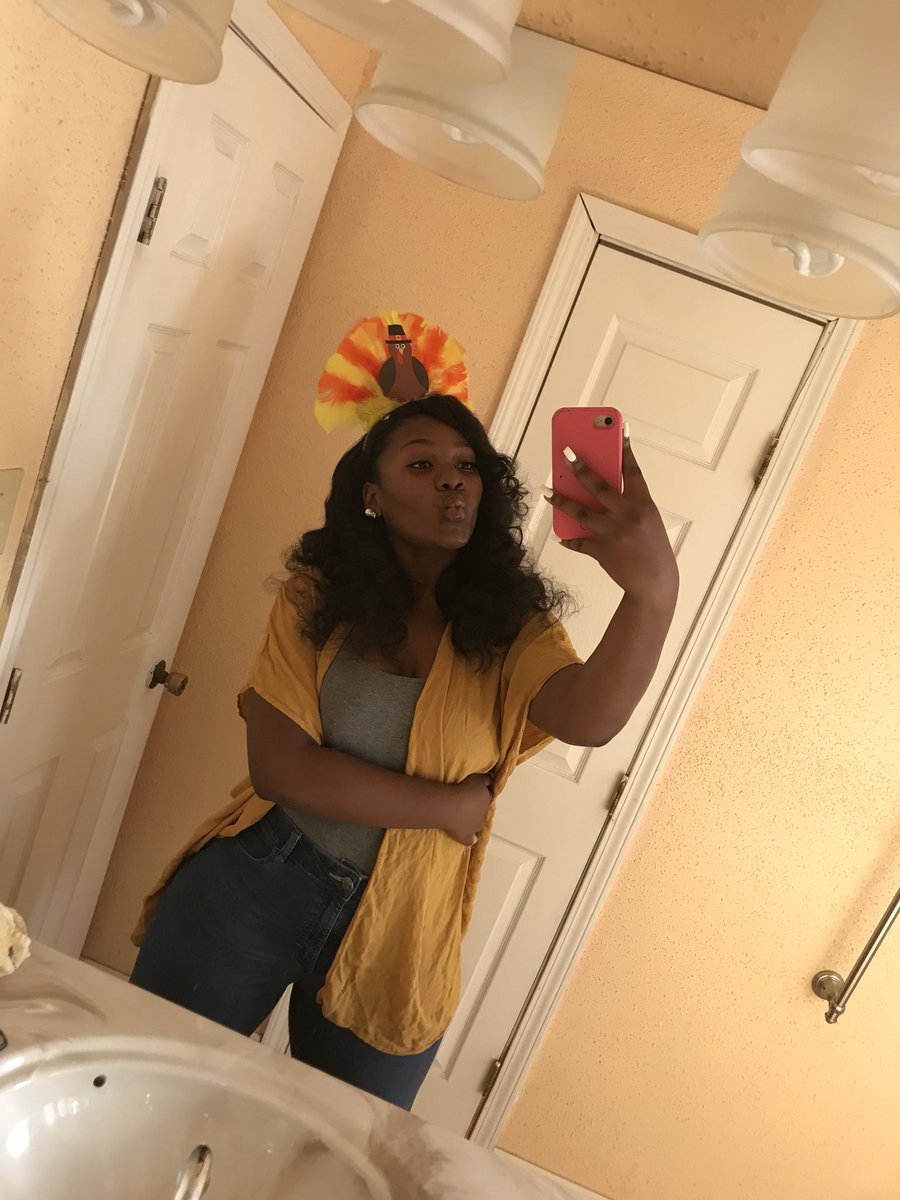 Ms. Marie🤍 tweet media