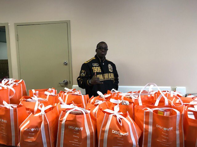 GTLAlphas's tweet photo. NPHC of Newcastle, DE at the
2017 Turkey Drive
#AlphaPhiAlpha #APhiA #AlphaEast #MAAC #DelawareAlphas #GTLAlphas https://t.co/E0lbtUlhbP