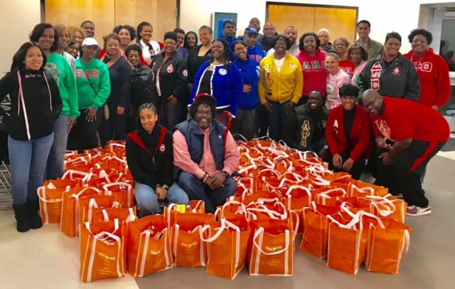 GTLAlphas's tweet photo. NPHC of Newcastle, DE at the
2017 Turkey Drive
#AlphaPhiAlpha #APhiA #AlphaEast #MAAC #DelawareAlphas #GTLAlphas https://t.co/E0lbtUlhbP