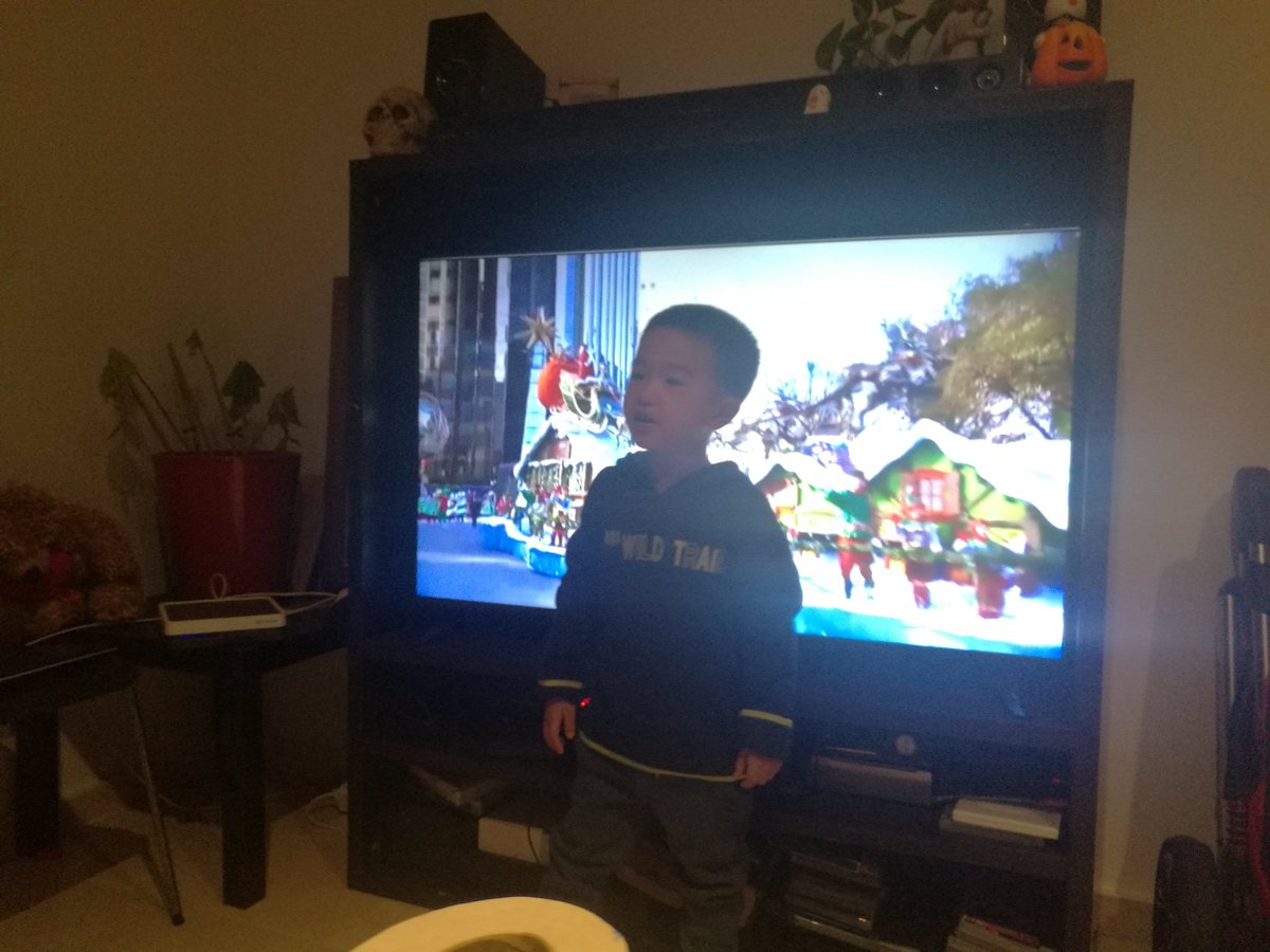 BiosELITE's tweet photo. Kyle thinks Santa's coming now...not #cbstweet https://t.co/hxxYOucbmQ