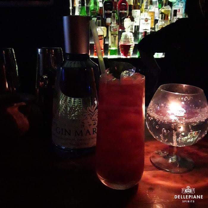 DELLEPIANE1898's tweet photo. Instantáneas de las noches de #GinTonicAstral con @joefernandezok. #HOY en #ViudaNegraBar. ¡No se lo pierdan! #dellepianespirits #ginmare https://t.co/ZEmveHuTsf