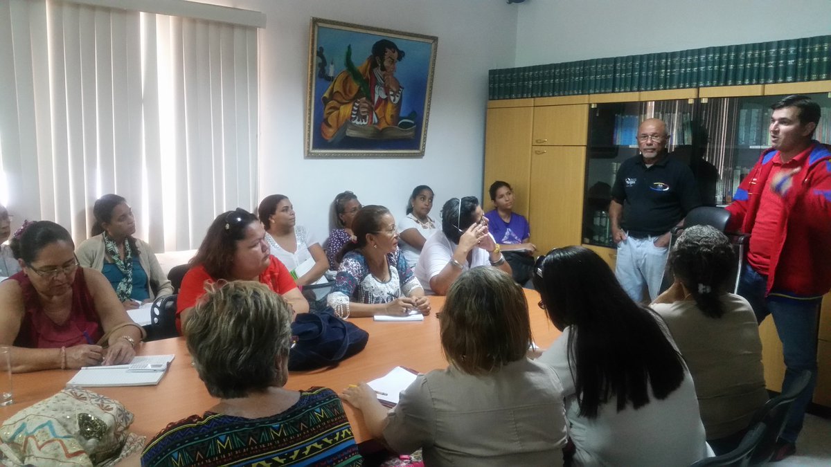 consultoriajvar's tweet photo. Reunión con los docentes de la secretaria sectorial de educación  sobre "Procedimiento administrativos sancionatorio" en la sede de @Procuravargas https://t.co/EvQJKCgko6