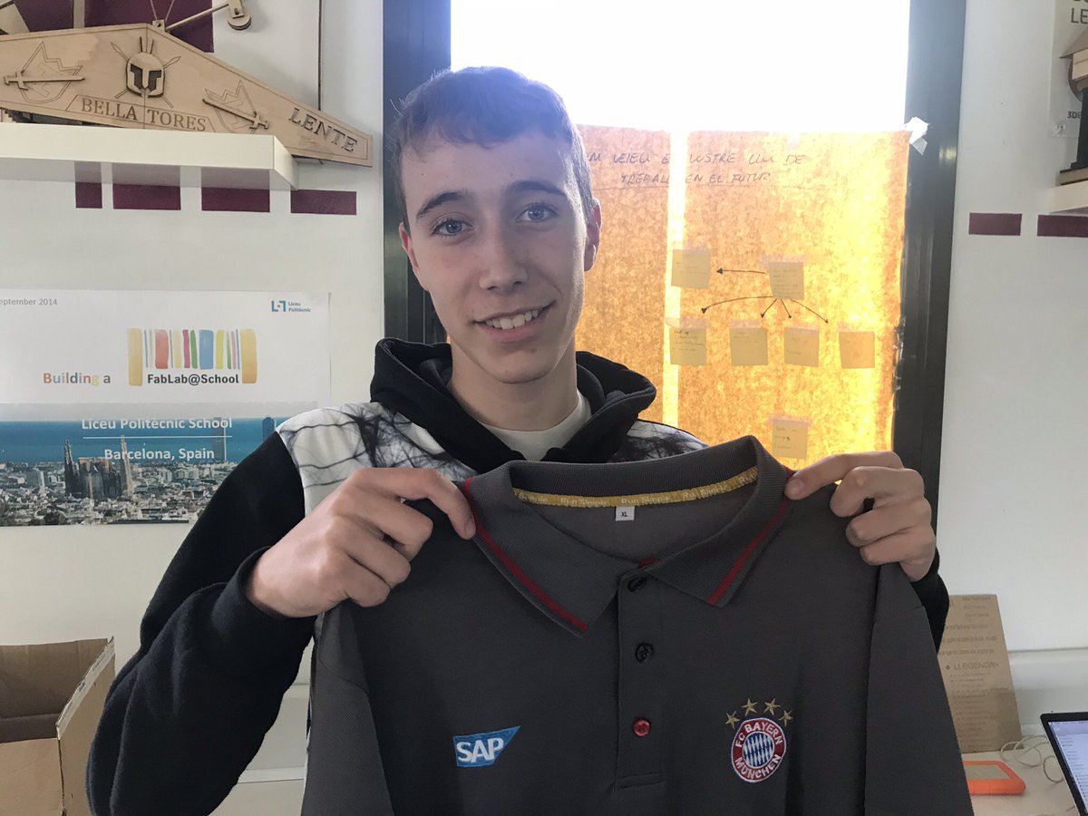 LiceuPolitecnic's tweet photo. Young students (15 yrs old) from @LiceuPolitecnic #Barcelona built sound sensor prototype to analyze football matches of @FCBayern
with @SAPNextGen partnership.
FC Bayern Munich do you invite them to come? They want to present it to you in person!  @ihoffmannlopez   @rosenbergann https://t.co/z1PfjG3qKv