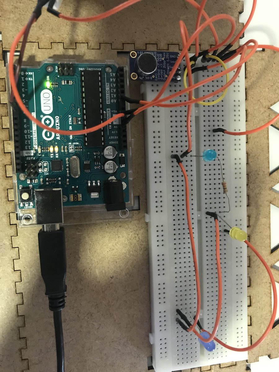 LiceuPolitecnic's tweet photo. Young students (15 yrs old) from @LiceuPolitecnic #Barcelona built sound sensor prototype to analyze football matches of @FCBayern
with @SAPNextGen partnership.
FC Bayern Munich do you invite them to come? They want to present it to you in person!  @ihoffmannlopez   @rosenbergann https://t.co/z1PfjG3qKv