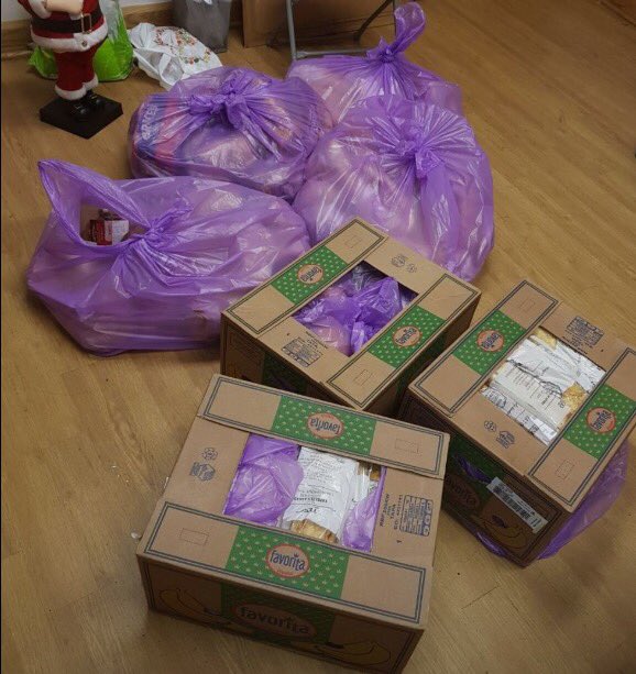 Thank you <a href="/CommChampSpytty/">TESCOSpyttyCommChamp</a> Lovely rolls and baguettes collected and delivered to @SolasCymru  Clarence Place today ⭐️