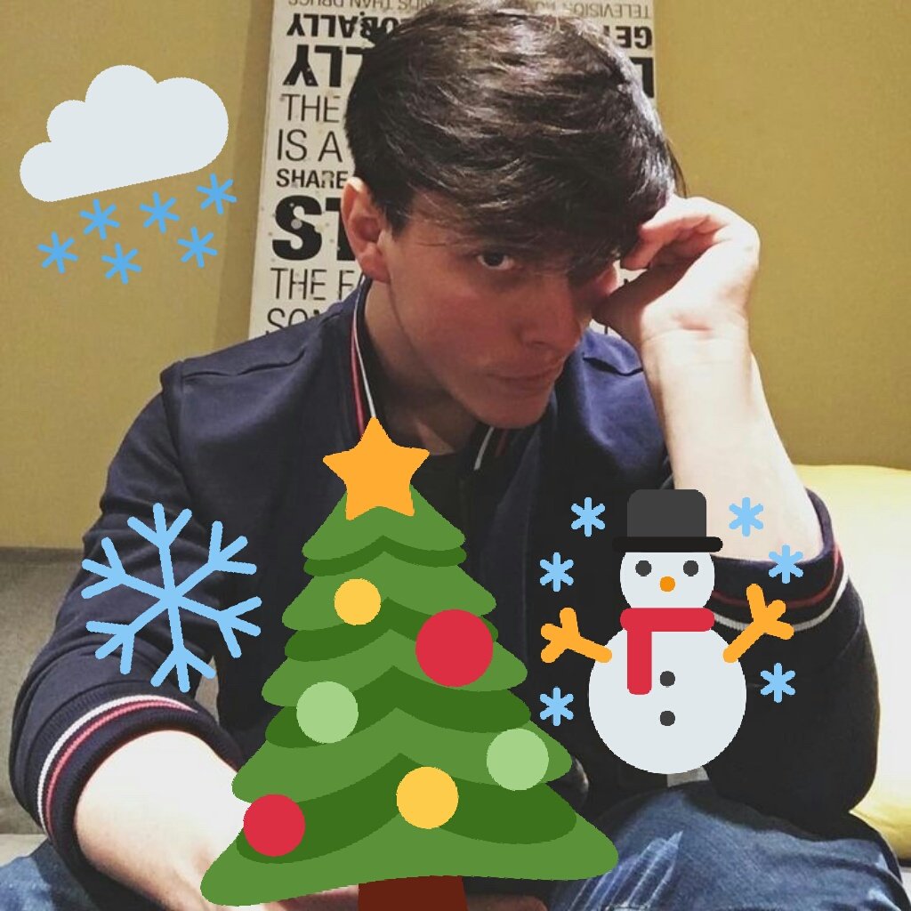 kaywantstobtl's tweet photo. #WhatIDoWithMySpareTime #TwitterStickers 😂💜 @ThomasSanders 💕 https://t.co/DVFakIsqO2