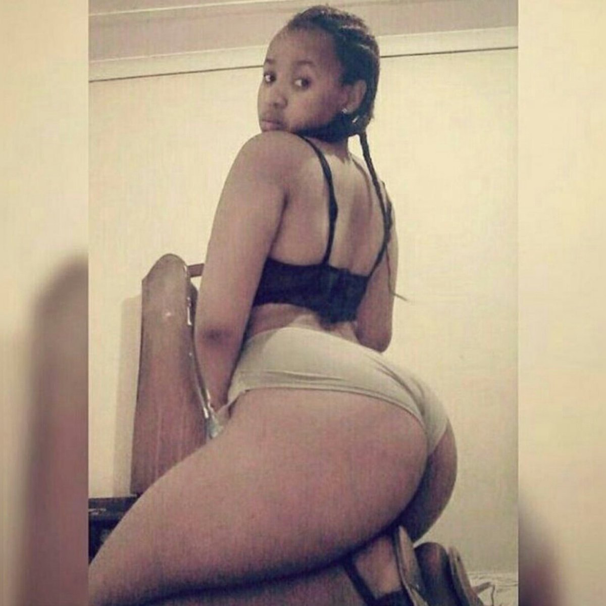 MzansiHotChicks's tweet photo. https://t.co/xpT5W4uukx