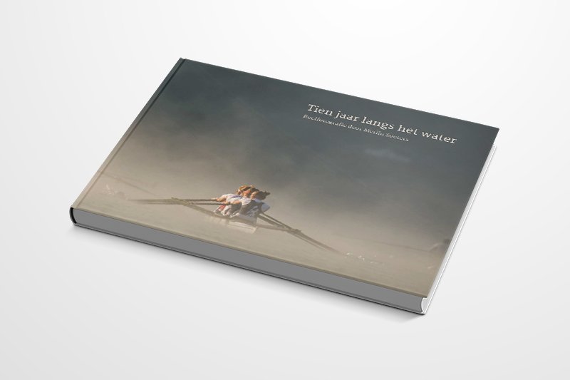 Bestel mijn roeifotografieboek 'Tien jaar langs het water' tot en met zondag zonder verzendkosten! merijnsoeters.com/product/tien-j… Je ontvangt het vóór Sinterklaas in huis. Of je haalt het op tijdens de boekpresentatie op 3 december in Amsterdam!