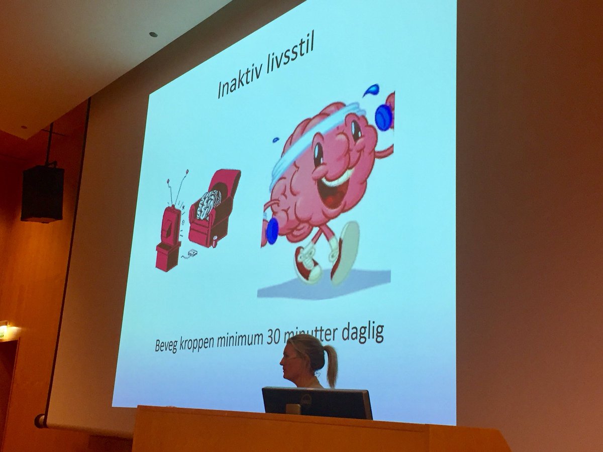 tommyskar's tweet photo. Inaktiv livsstil er risikofaktor for hjerneslag. - Beveg kroppen minimum 30 minutter daglig, var oppfordringen fra inspirerende @ECSandset på åpent møte om hjerneslag på @Oslounivsykehus Rikshospitalet i kveld #hjerneslag #hjernehelse #helse #trening #mosjon #slagleder https://t.co/E5RPMDGoOD