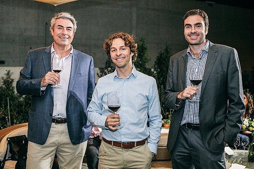 InfashionChile's tweet photo. @viumanentwinery presentó sus nuevas cosechas con un cocktail en maridaje de 5 tiempos preparado por el chef Mathieu Michel. https://t.co/rJLDExaaIM https://t.co/e4ayzKPb6G