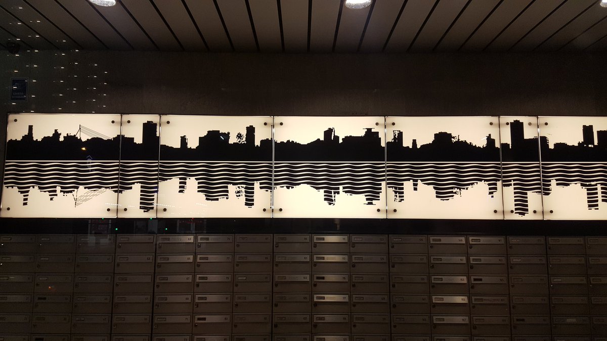 petervheemst's tweet photo. Skyline van Rotterdam. Portiek Karel Doormanstraat. https://t.co/Z4qY27GKC6
