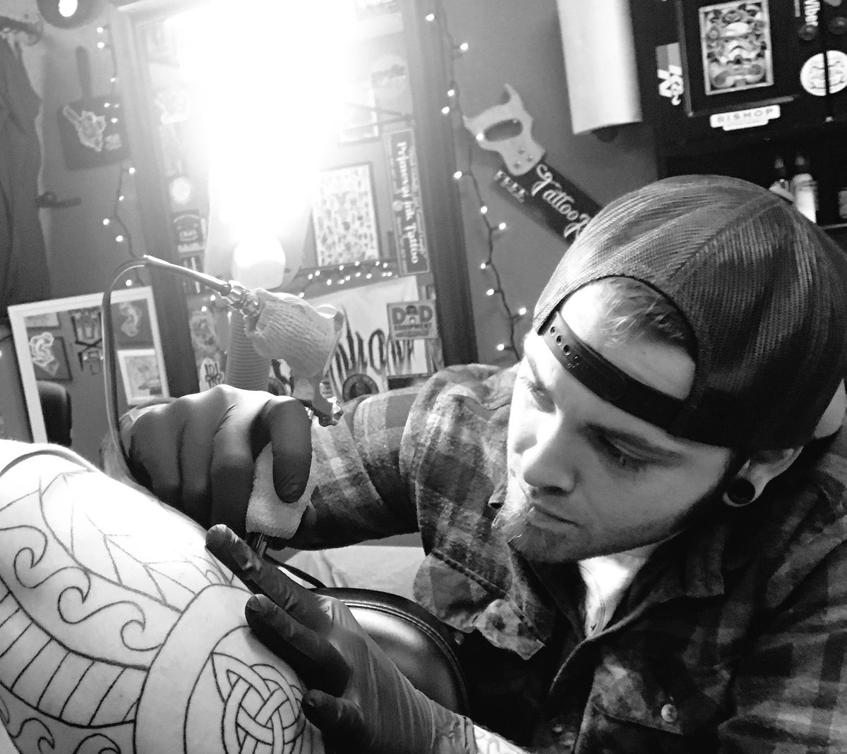 TOP NOTCH TATTOO (TOP_NOTCH_tat2) Twitter