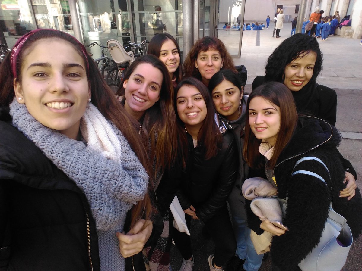 crisjalarcon's tweet photo. Iniciem projecte d'APS amb el @museupicasso alumnes de 2n Ed.Infantil @etpxavier agraïts dels coneixements rebuts! https://t.co/ZLOifaXCEF
