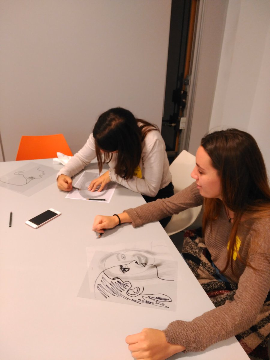crisjalarcon's tweet photo. Iniciem projecte d'APS amb el @museupicasso alumnes de 2n Ed.Infantil @etpxavier agraïts dels coneixements rebuts! https://t.co/ZLOifaXCEF
