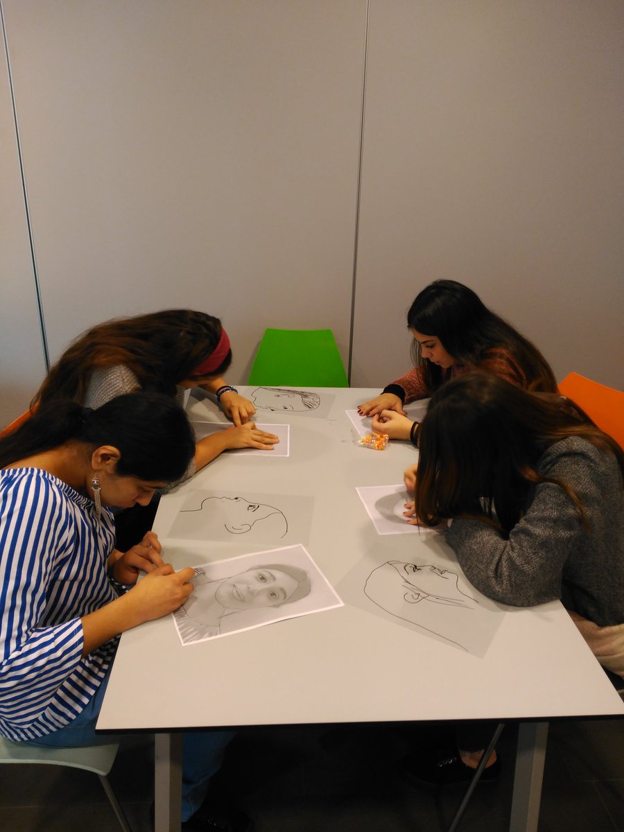 crisjalarcon's tweet photo. Iniciem projecte d'APS amb el @museupicasso alumnes de 2n Ed.Infantil @etpxavier agraïts dels coneixements rebuts! https://t.co/ZLOifaXCEF