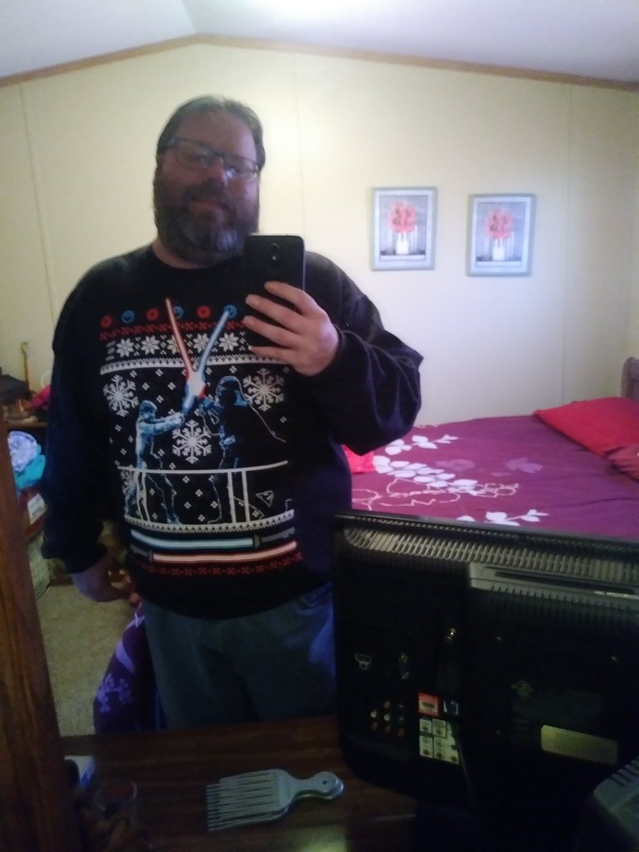 jimsox44's tweet photo. #SweatShirtOfTheDay #StarWars #LukeSkywalker #DarthVader #Battle #Winter #ComicGeek #CartoonGeek #StarWarsGeek https://t.co/v6YGc9cSTO