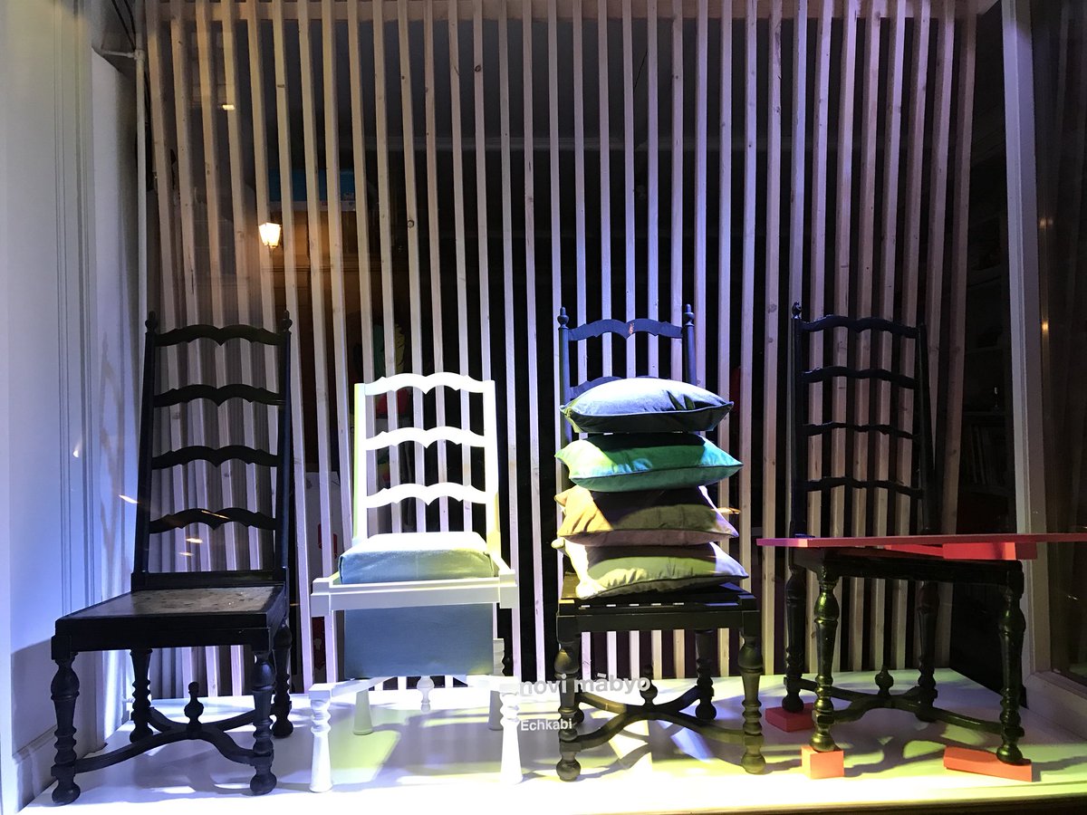 olivercollaud's tweet photo. Exposition Echkadi du collectif “novi màbyo” à la rue Pierre-Aeby 6, Fribourg https://t.co/9dtln6uN89