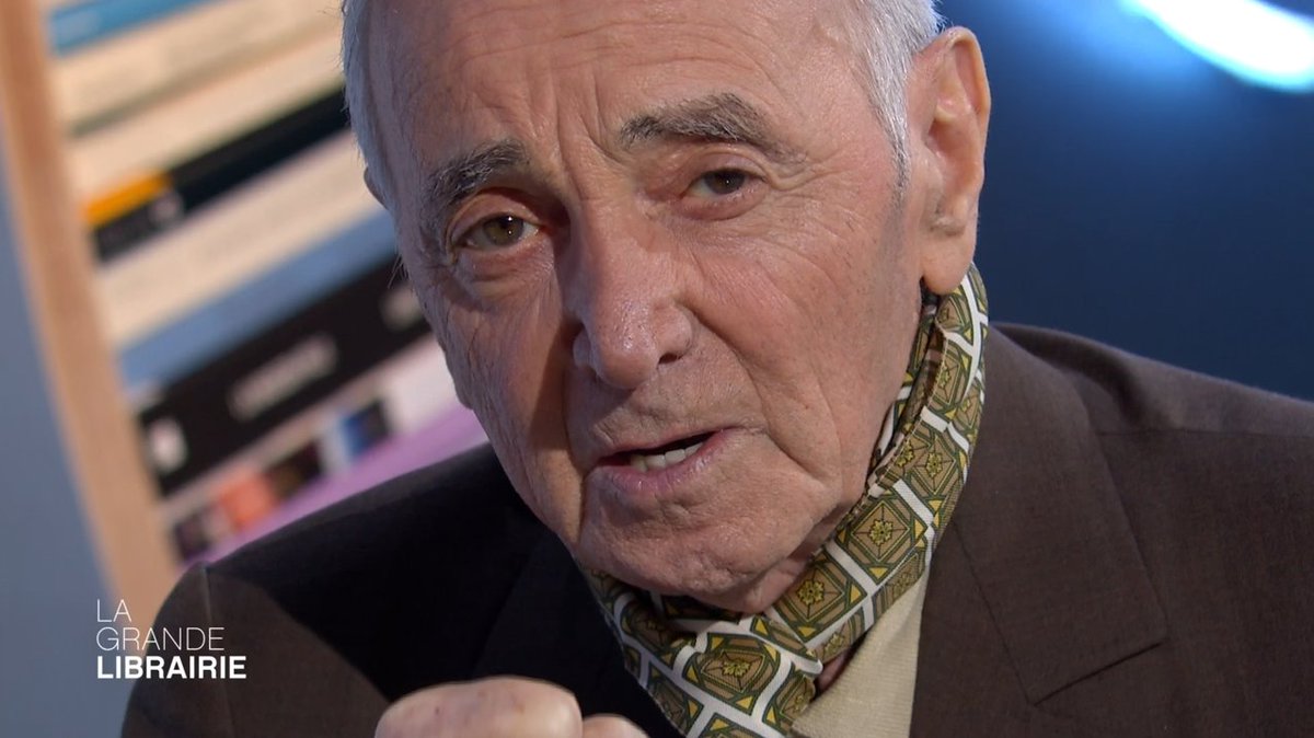 GrandeLibrairie's tweet photo. "Écrire" par @aznavour_c #LGLf5 https://t.co/RBp0yKzDWS