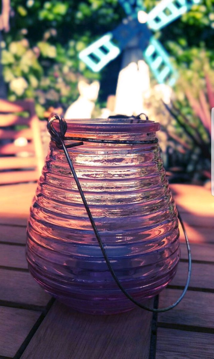 JordanAshReid's tweet photo. #photography #bokeh #summer #windmill #garden #table #glass #jar #Focus #blur https://t.co/VATYytky8b