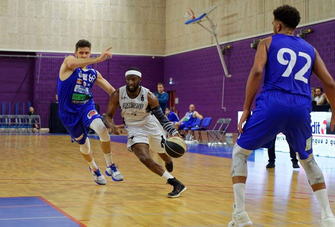 CPBB_Officiel's tweet photo. Défaite 107 à 97 des Spartiates face au @RacBasket. Retour du championnat le 2 Décembre face à Maubeuge aux Maradas 💪#GoCPBB #Spartiates https://t.co/UC18XFdSZu