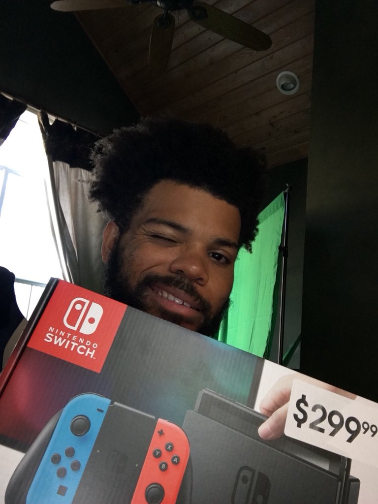 VIRAL 12hr-only Thanksgiving Day Switch Giveaway! Winner drawn @ end of stream. Is it you?! Enter @ gleam.io/aOo90/redblue-…

<3 ty for the support to make this possible!