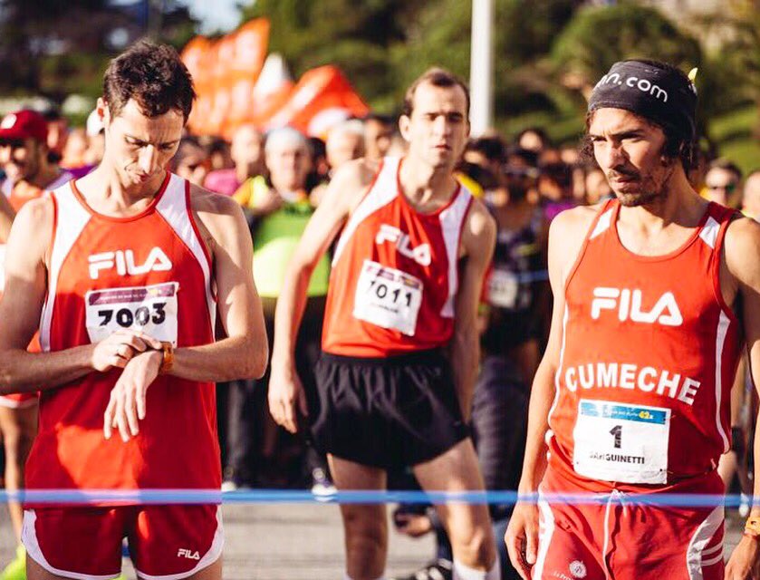 filaargentina's tweet photo. ¡Concentración al máximo de nuestros atletas en la @maratonmdp2017 ! 
☀️🌊🏃🏽🏃🏽‍♀️🌊☀️
#LaCarreraDelMar #FilaRunning #Maraton #Running https://t.co/eKXzzcaTuZ
