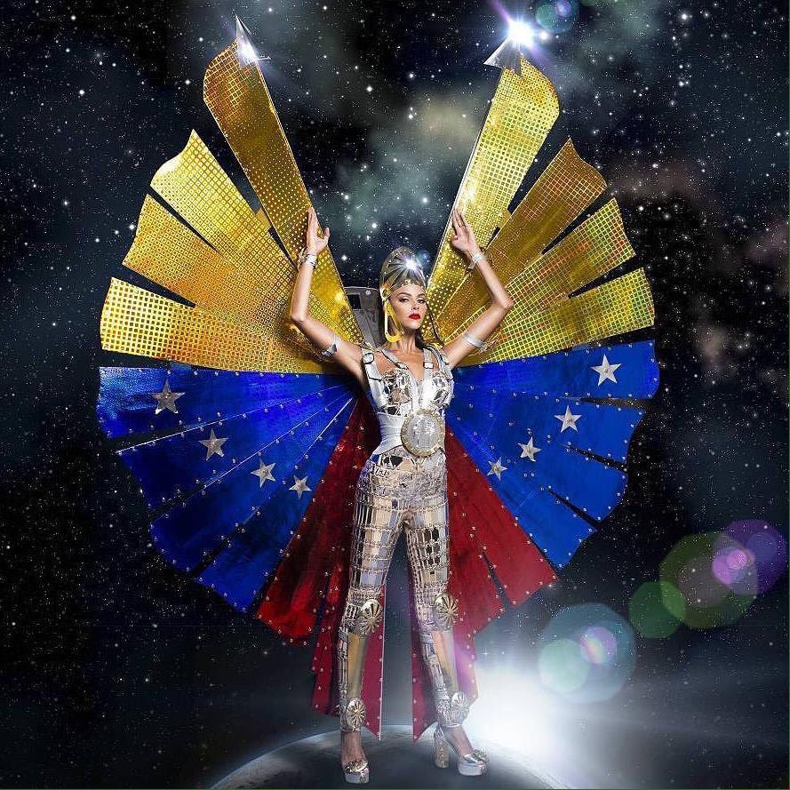 cayoncito's tweet photo. Esto se llama PODER, esto se llama #Venezuela. #MissUniverse #Venezuela https://t.co/Udd7UFQSqw