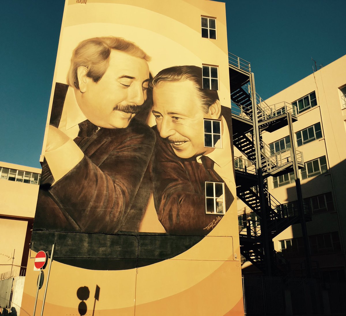 AlessiaCamillaF's tweet photo. Modern-Day Heroes #falcone&borsellino #Palermo #Balarm #NemoRai2 #Riina #gratitude https://t.co/uwJjjG60Y4