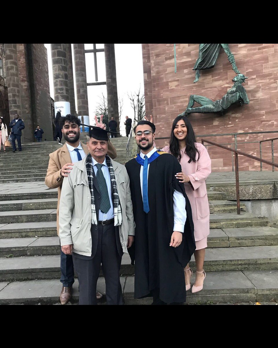 Mrlayzee's tweet image. Absolutely loved sharing this moment with my lovely family. To see the smiles on their faces (for a normal picture or silly pose) was priceless. I’m eternally thankful to waheguru for guiding me down this route of success and cannot wait to achieve more in my life #IssaGraduate