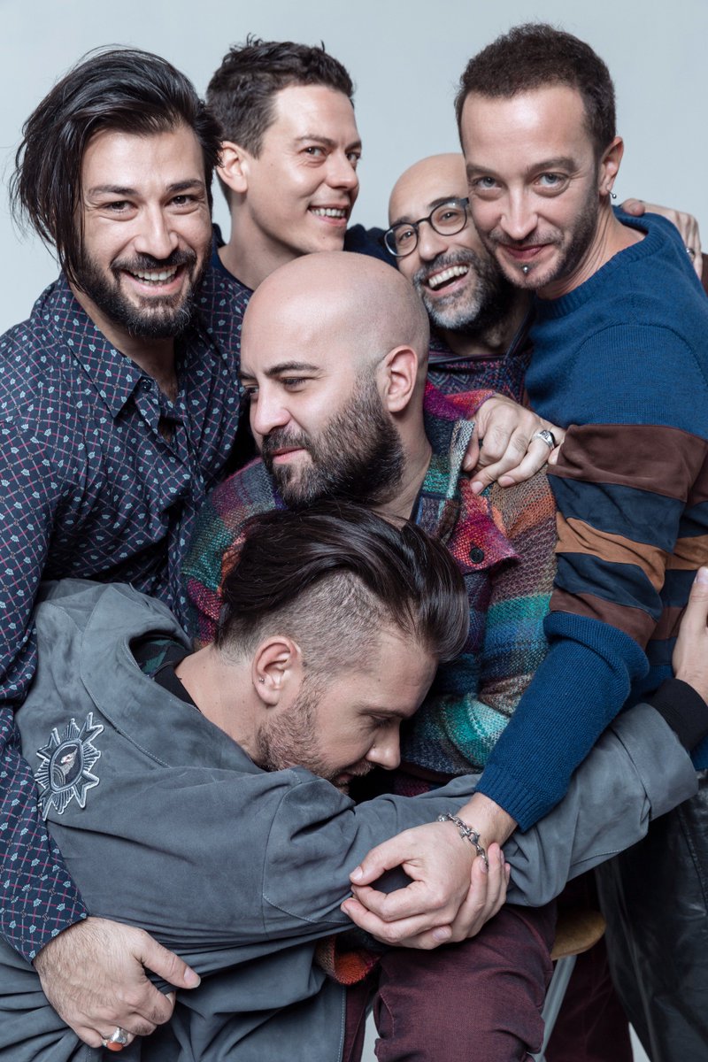 XFactor_Italia's tweet photo. Per la prima volta a #XF11, i @Negramaro presentano il nuovo singolo “Fino All’Imbrunire”! https://t.co/jCEvkvXrr2