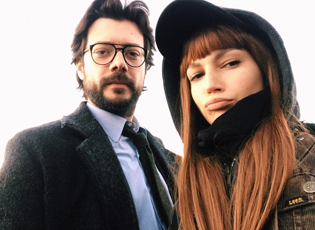 ursulolita's tweet photo. Esto fue el primer día de rodaje de La Casa De Papel. Ahora vais a ver el último. QUE EMPIECE EL SHOW. AGARRAOS AL SOFÁ. #LaCasaDePapel15 @alvaromorte ❤️ https://t.co/Q48qWQyasD