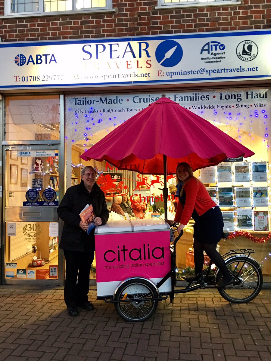 CitaliaTrade's tweet photo. Lots of prosecco drinking and Italy holiday planning @SpearTravels Upminster branch this evening! 🇮🇹🥂#Citalia https://t.co/vvyhgU15LV