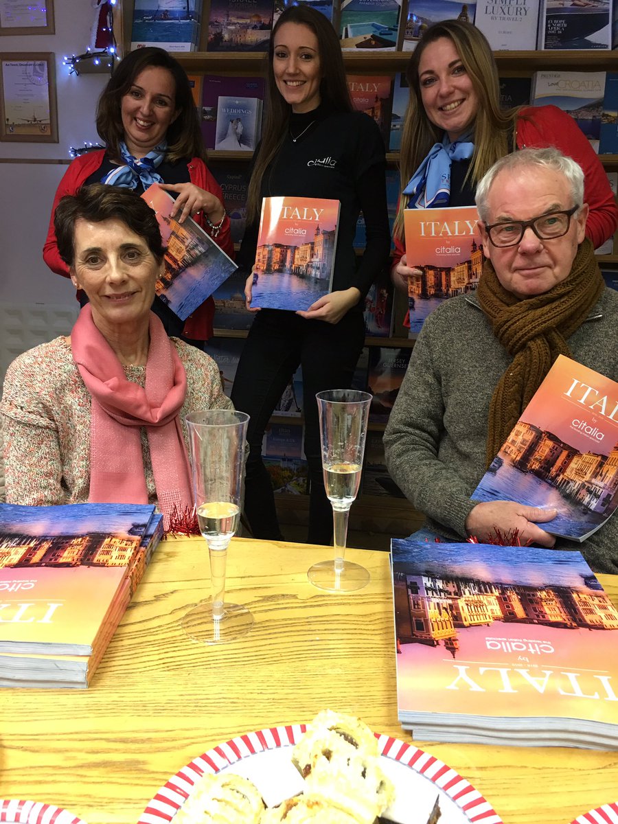 CitaliaTrade's tweet photo. Lots of prosecco drinking and Italy holiday planning @SpearTravels Upminster branch this evening! 🇮🇹🥂#Citalia https://t.co/vvyhgU15LV