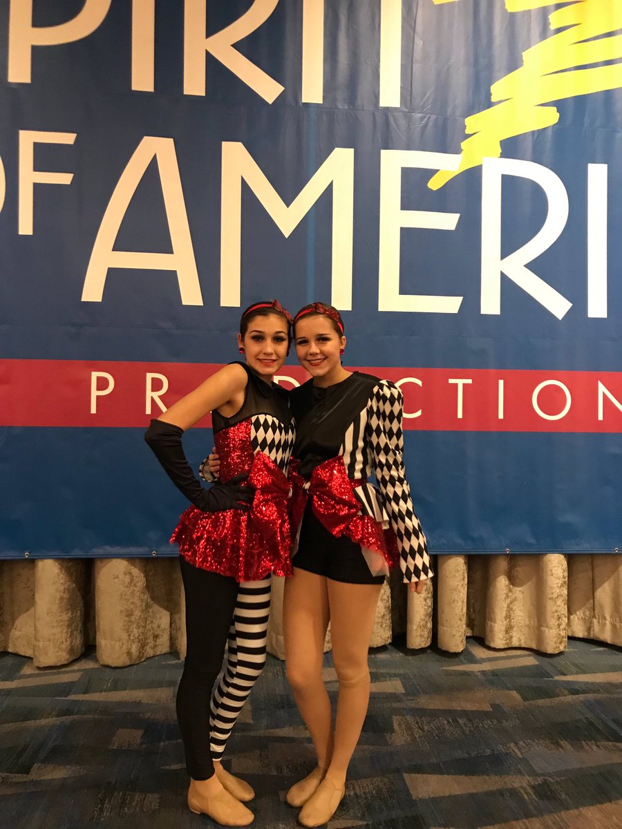 adhsdteam's tweet photo. Shoutout to our very own Jenna and Elena for dancing in the Macys parade this morning!! So proud of these two❤️❤️ https://t.co/5isrpimYMS
