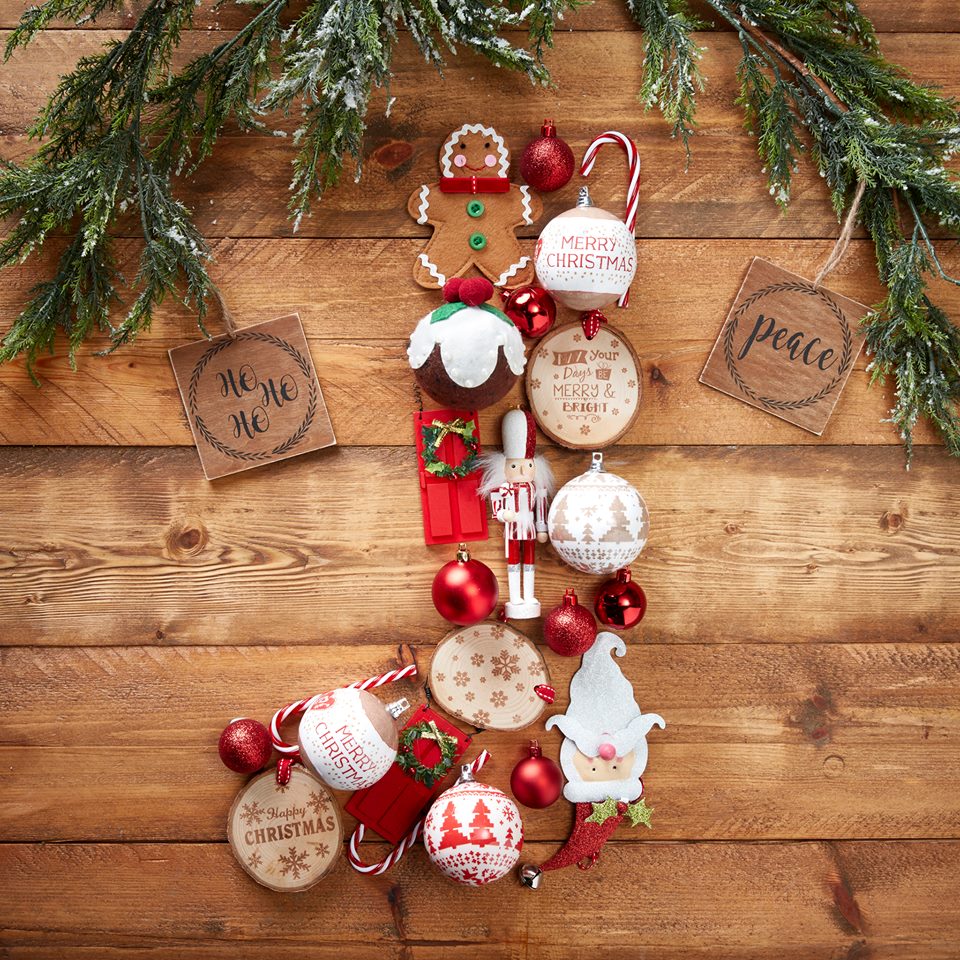 PoundworldTweet's tweet photo. If you love all things #traditional, our #RusticRed collection has your name on it.
With prices starting at just 50p, you can create an amazing look on a #budget. https://t.co/yGa6veOLVt
