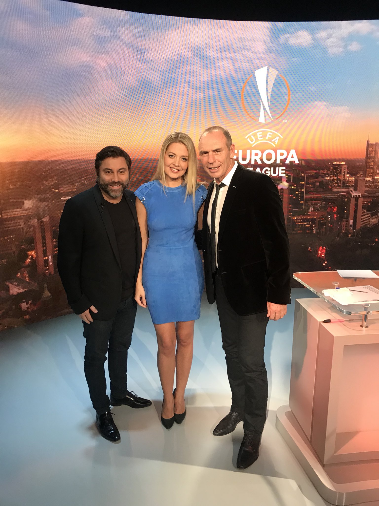 Carine Galli En Couple Avec Nabil Djellit