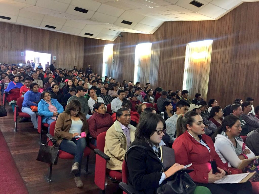 SERCOPec's tweet photo. #Riobamba | Consejo Consultivo de la compra pública acoge a emprendedores y ciudadanos de #Chimborazo para conocer propuestas que mejoren la contratación pública en esa provincia #SercopPuertasAbiertas https://t.co/0pZOjXe6Zy