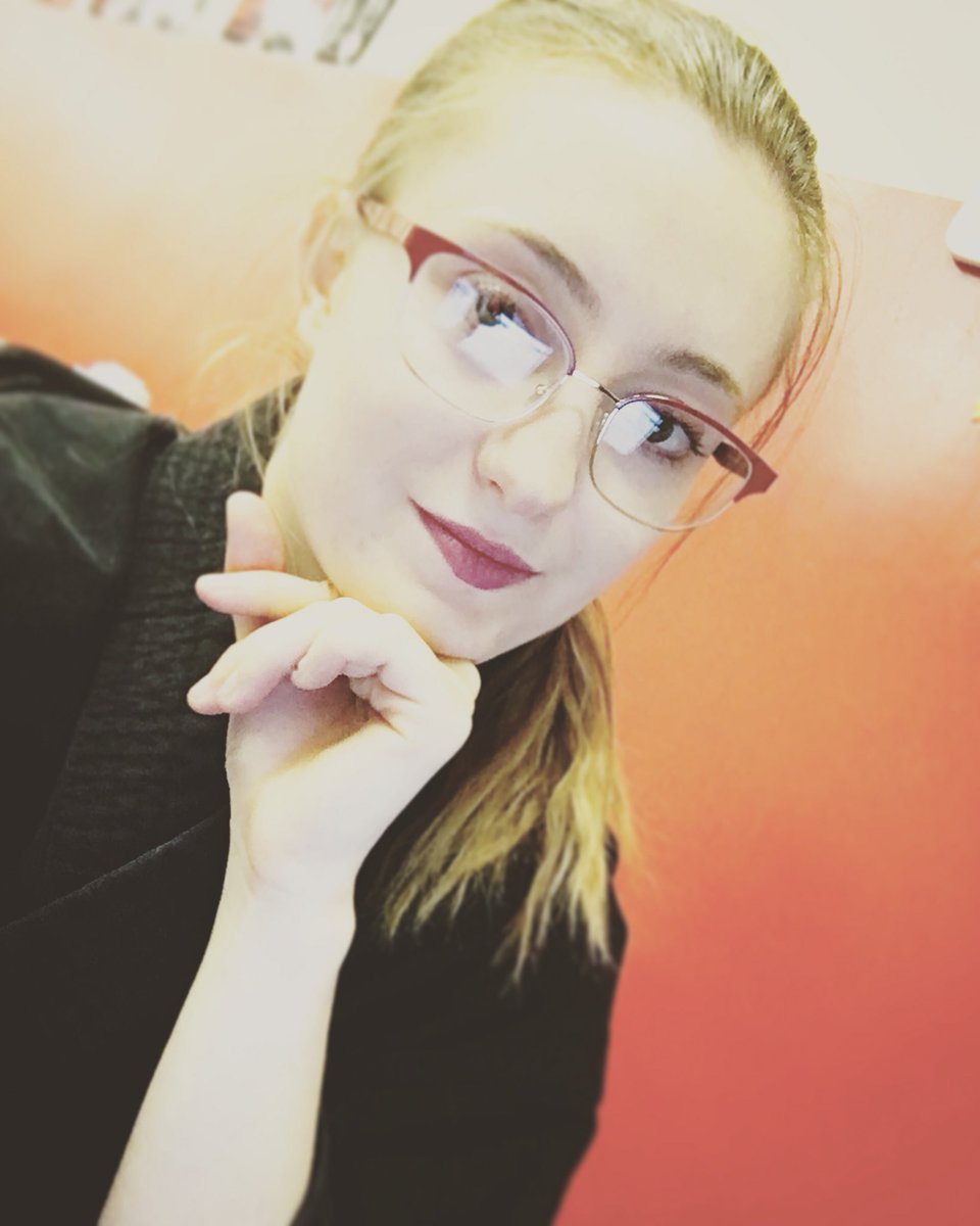 teenspieler's tweet photo. #nothing like doing #computer #work before #teaching #classes https://t.co/WiSoiq6Bhb