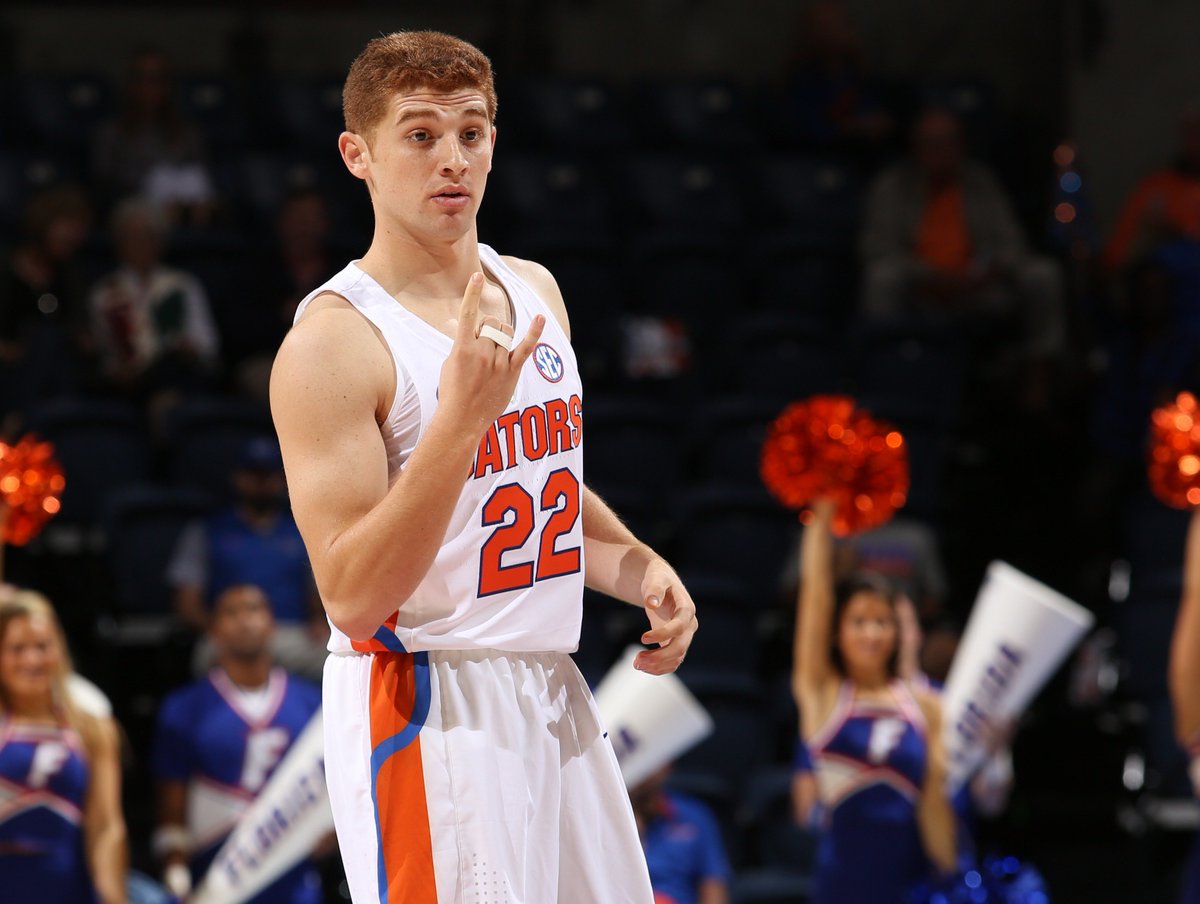 Yep that's right Drew 

✌️ hours til tip in #Chomptown