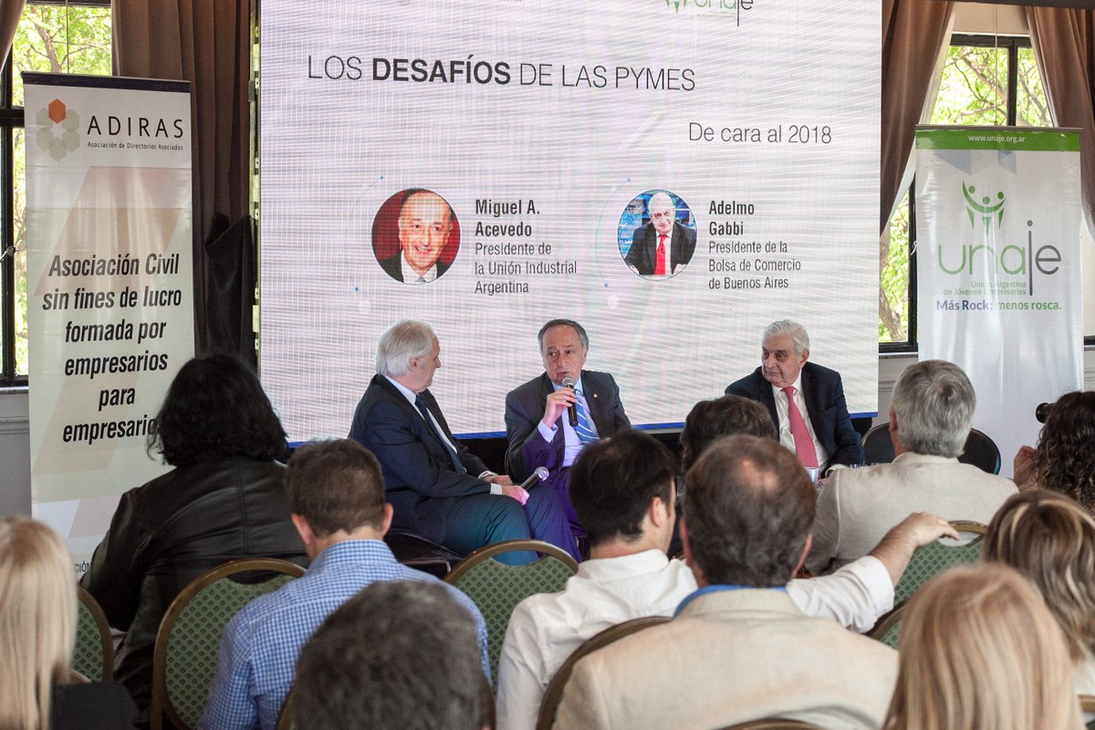 UNAJE's tweet photo. Algunos momentos de lo que fue “El reto de la transformación en las empresas #Pymes”, el evento organizado por #Unaje y #Adiras realizado el 22 de Noviembre en el @HipodromoArgPal. https://t.co/SDgnl0C1il