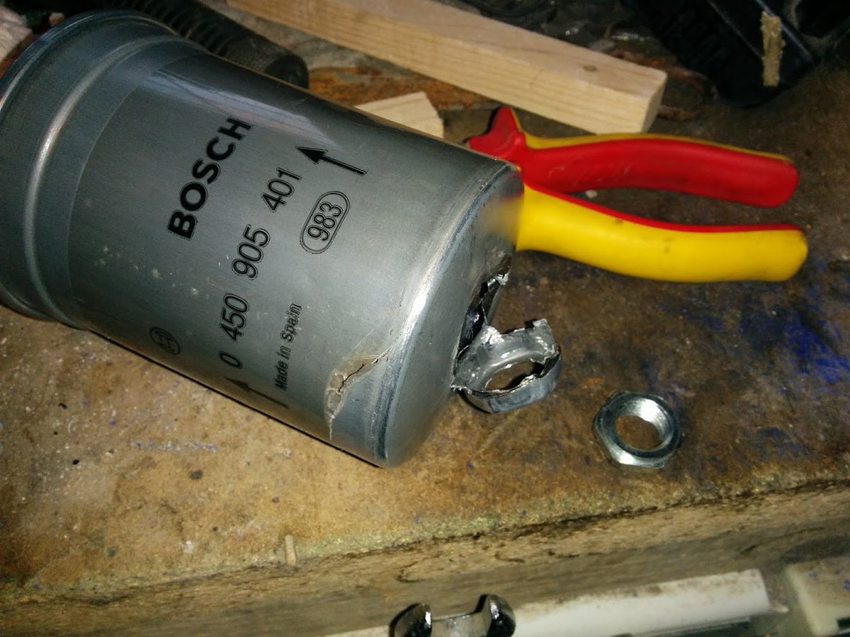 simoncarre's tweet photo. Merci @BoschFrance pour la qualité de vos produits ! Heureusement que ce qui date des années 70 n'avait pas le même niveau de qualité... #cetaitmieuxavant #kjetronic #dmc https://t.co/uu8XVQBXTY