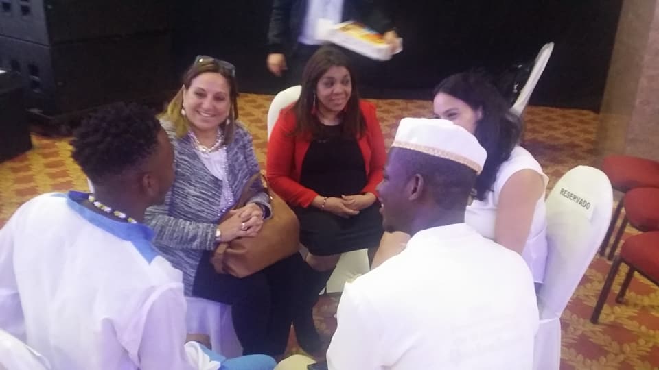 Consultando los avances del Encuentro en Tegus con Tia Cecilia y mas personas Foro, Internacional Juvenil