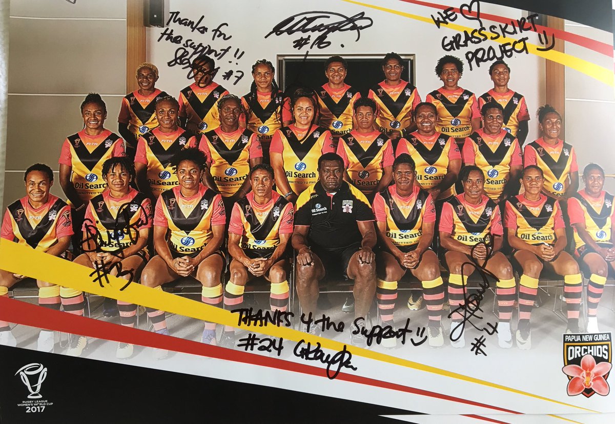 grassskirtproj's tweet photo. We took a break from #CelebratingMeris while we were supporting the @PNGOrchids at their debut in @RLWC2017.

Yes, they lost all matches, but to call the campaign overall a loss is a mistake.

We met &amp; listened to these Pawa Meris, beginning a lasting partnership in sport💪🏿 https://t.co/XiB84IZCmk