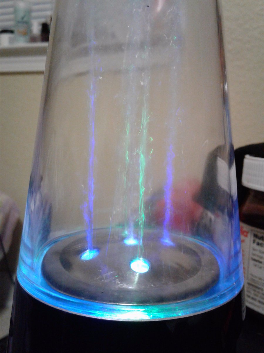 yoshisworld1357's tweet photo. I love my speaker #larryaf https://t.co/uI7TZWXmKE