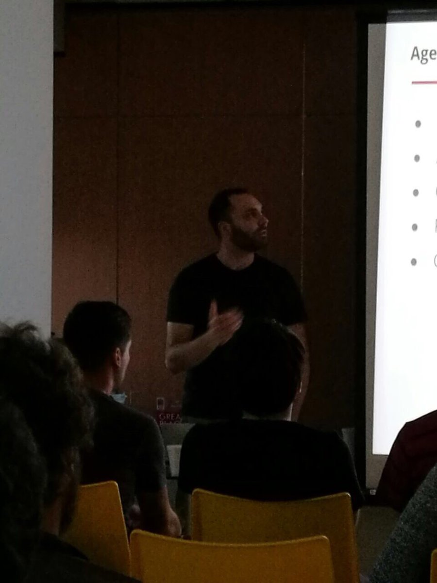 RestorandoEng's tweet photo. Ya arranco la charla de @rodrideluca “Migrando #Restorando a #kotlin”  Geniooo👏🏼🏅💪🏼 https://t.co/z6ZV33LNGn