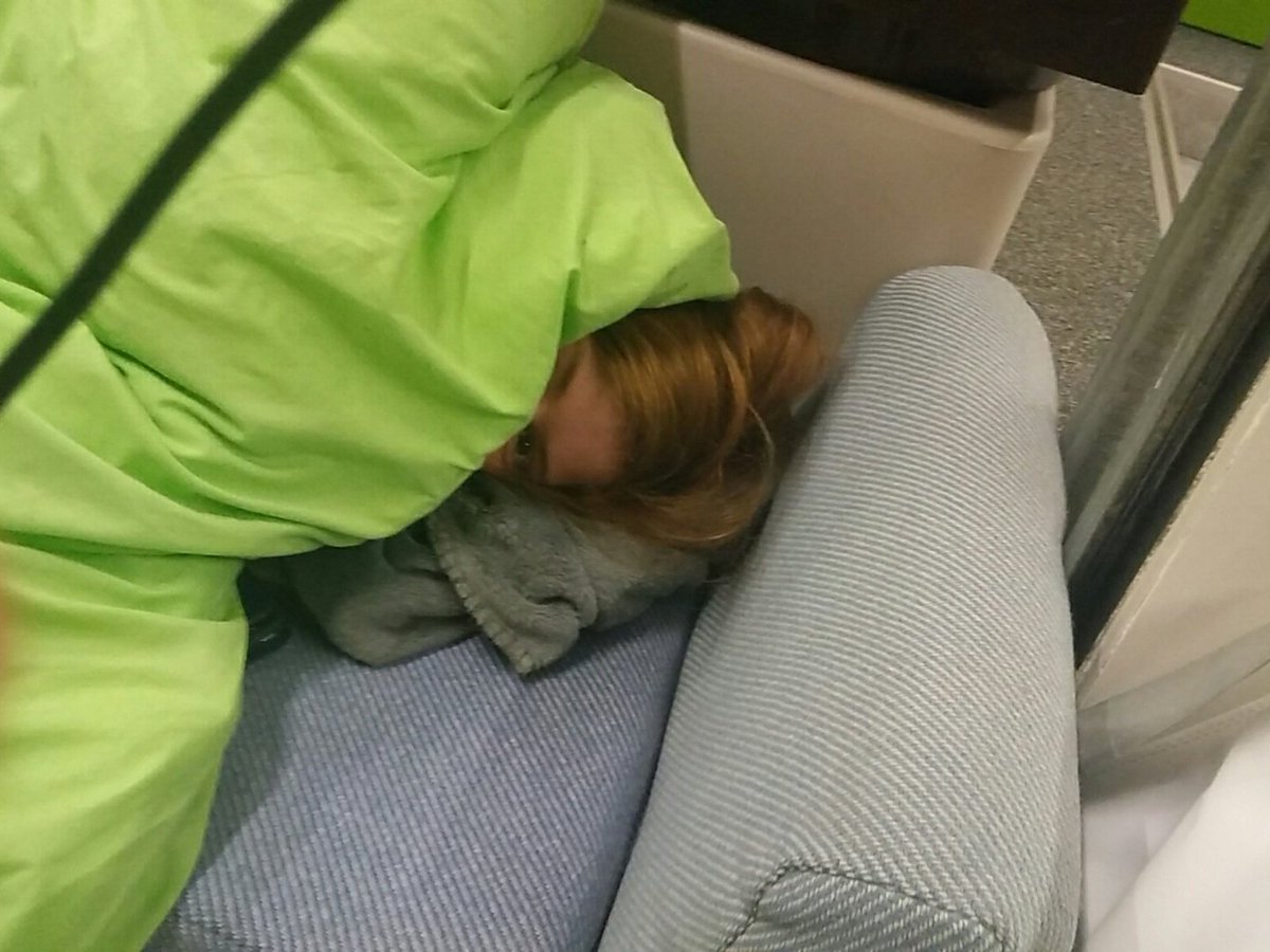 gameOfOzone's tweet photo. Quand ton équipe t'abandonne ! #Design4Green https://t.co/eqBjJsglIZ