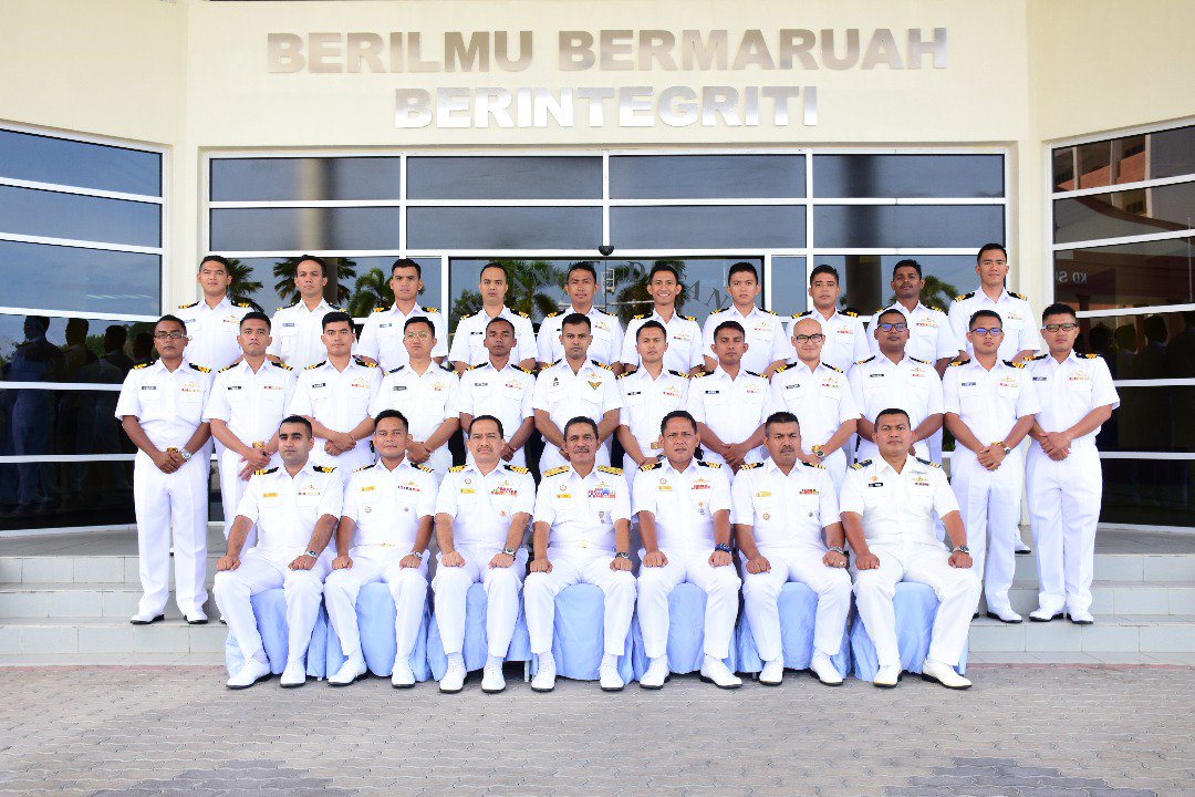 KD SULTAN IDRIS I tweet media